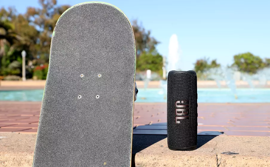 parlante-jbl-flip-6-blanco-c